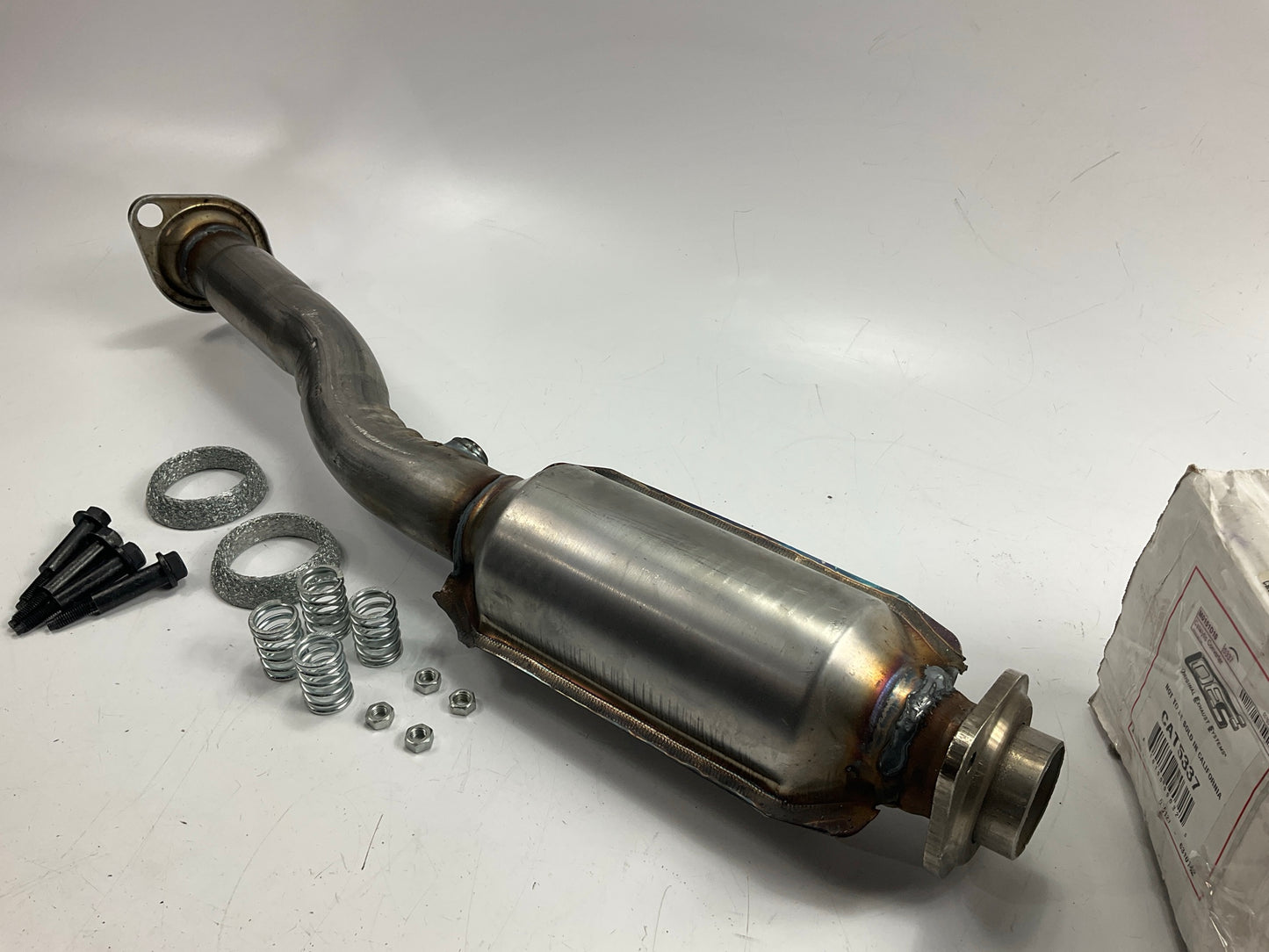 OES CAT5337 Rear Direct Fit Catalytic Converter For 2013-2019 Nissan Sentra 1.8L