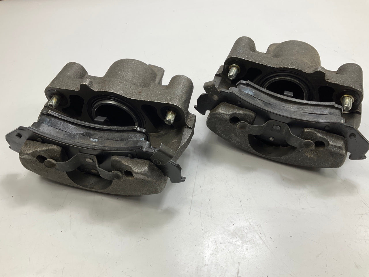 OHIO 530607 Front Brake Caliper Set 1992-93 Cadillac DeVille, Eldorado, Seville