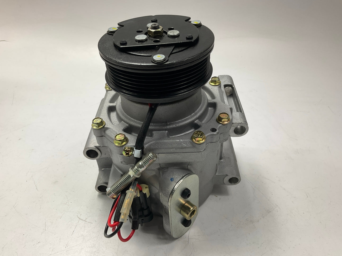 Omega 20-03450-AM A/C Compressor & Clutch