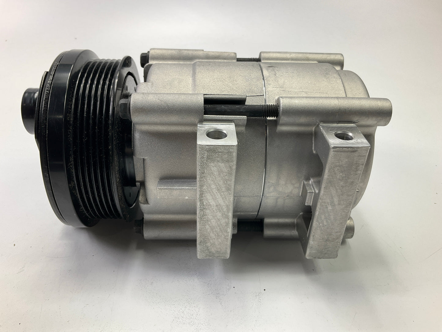 Omega 20-10790-AM A/C Compressor & Clutch