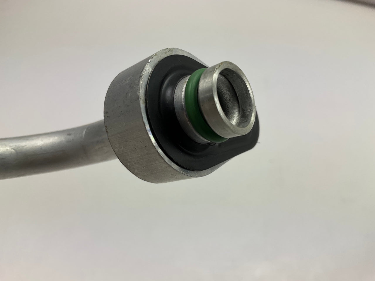 Omega 34-64320 A/C Refrigerant Discharge Hose
