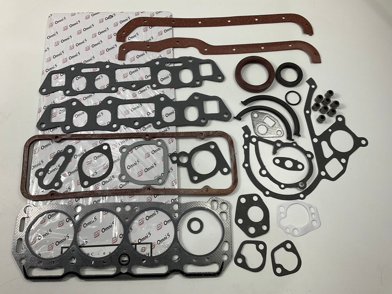 Omni5 PWC-00504 Engine Full Gasket Set For 1975-1982 Datsun 1.4L-L4