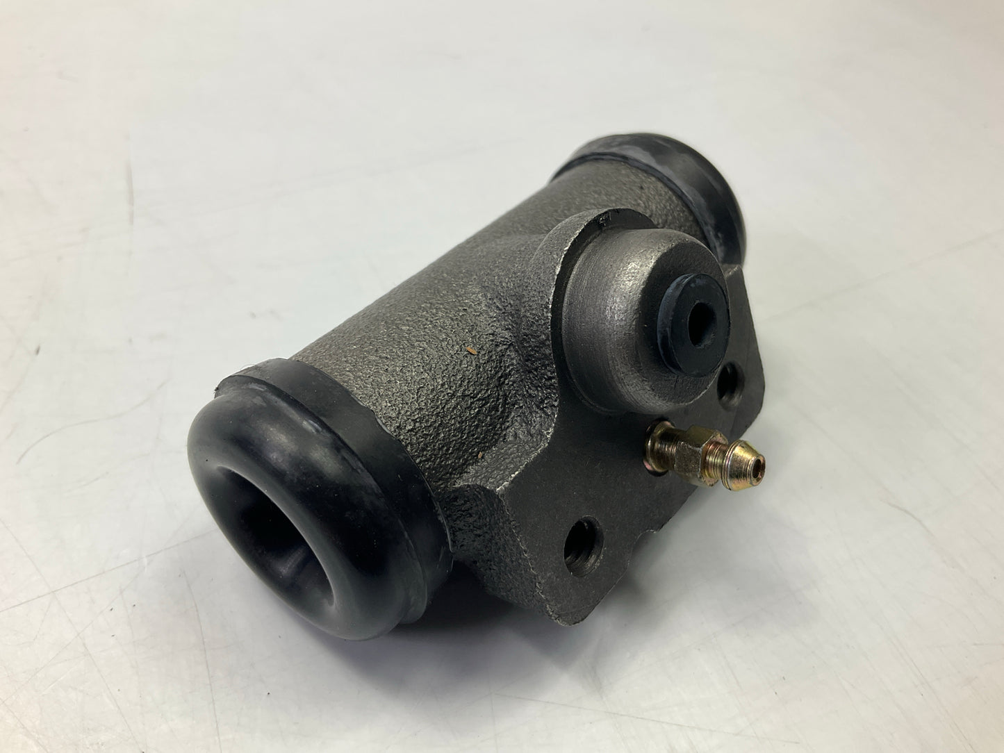 Omni5 PWC16535 Rear Drum Brake Wheel Cylinder