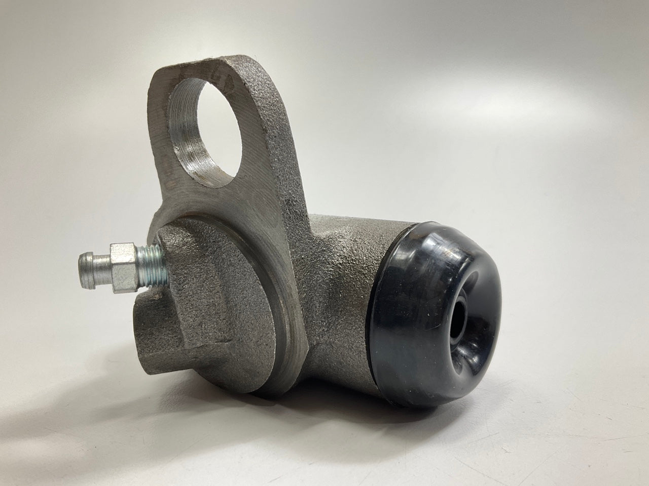 Omni5 PWC37025 Front Left Drivers Side Drum Brake Wheel Cylinder