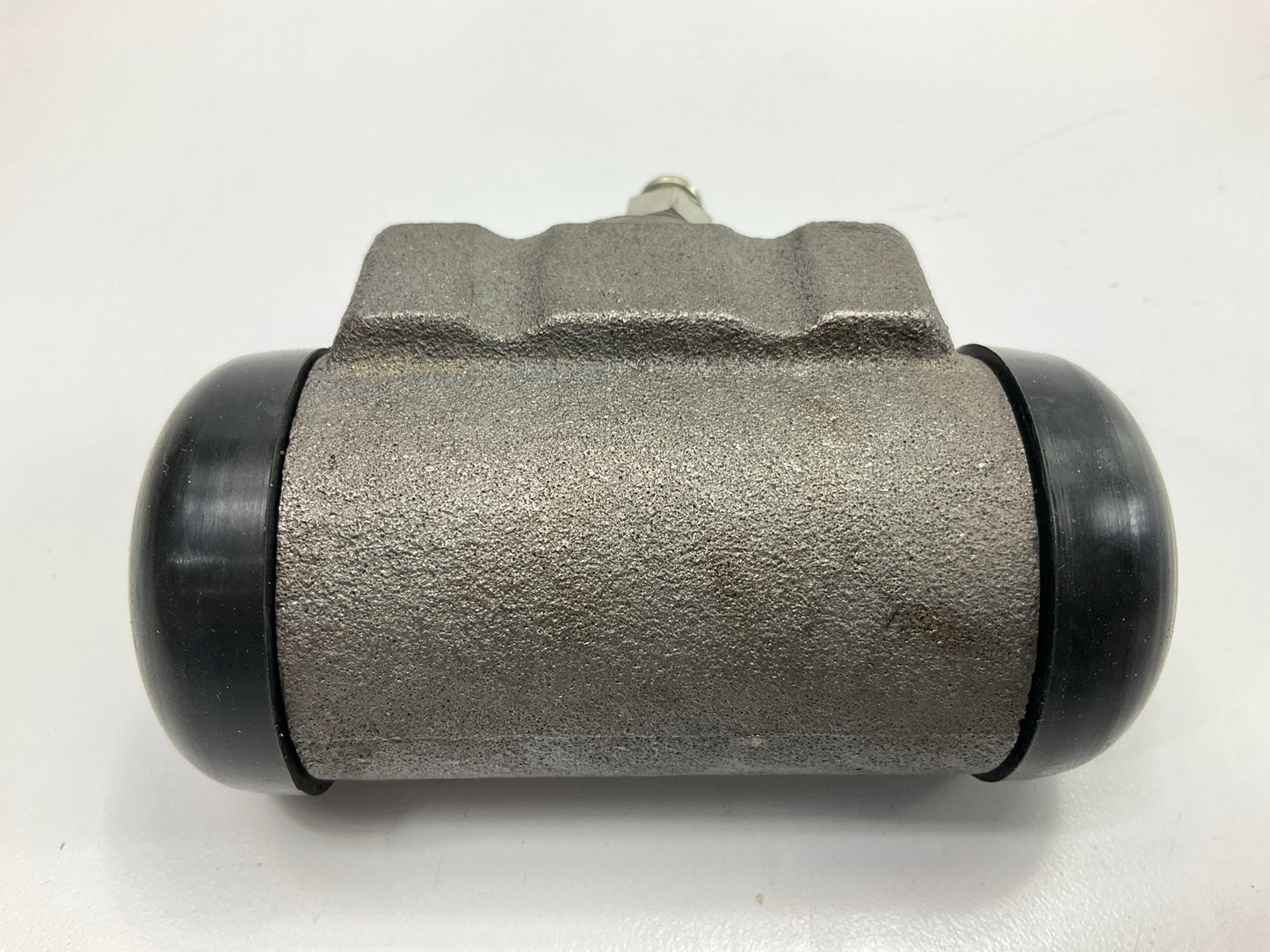 Omni5 PWC37083 Front Left Drum Brake Wheel Cylinder