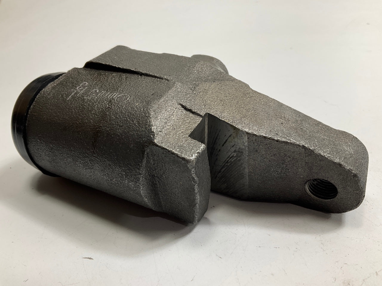 Omni5 PWC37252 Front Left Upper Drum Brake Wheel Cylinder WC37252