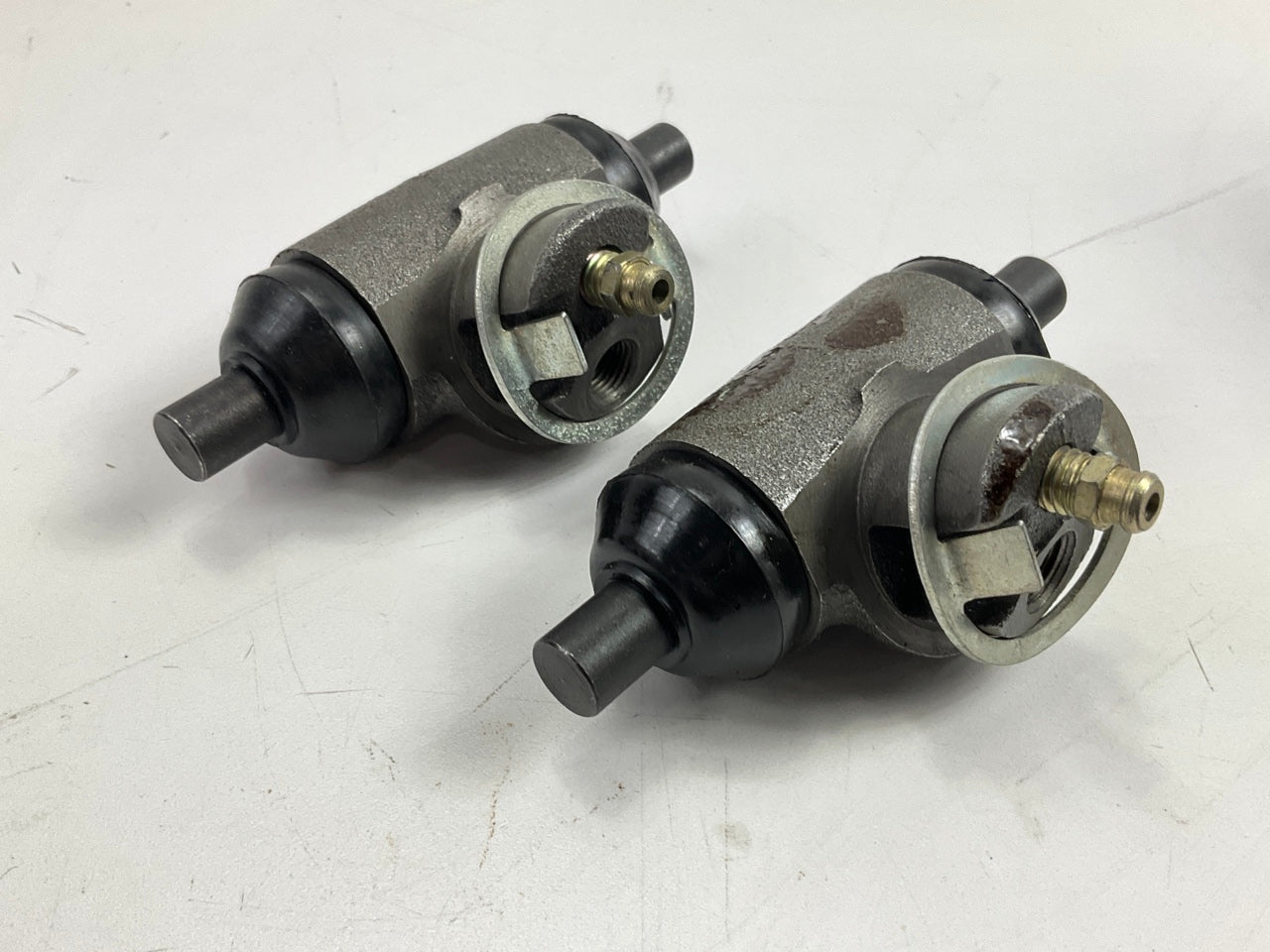 (2) Omni5 PWC37585 Rear Drum Brake Wheel Cylinders