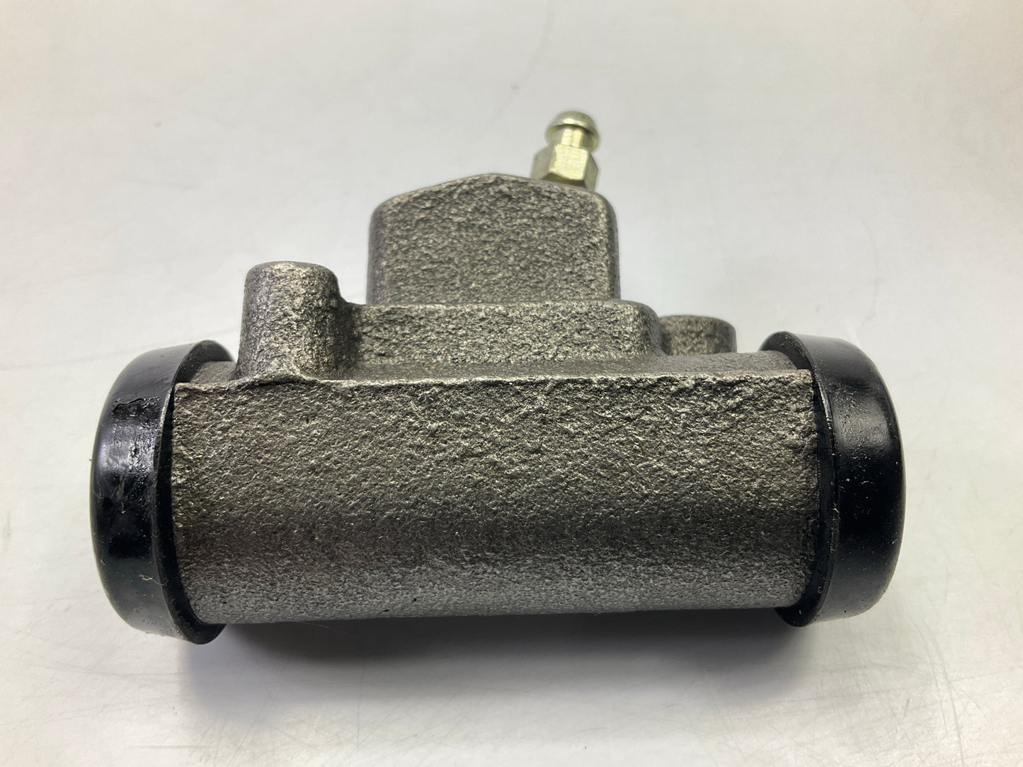 Omni5 PWC37839 Rear Left Drum Brake Wheel Cylinder - 1987-1993 Mazda B2600 4WD