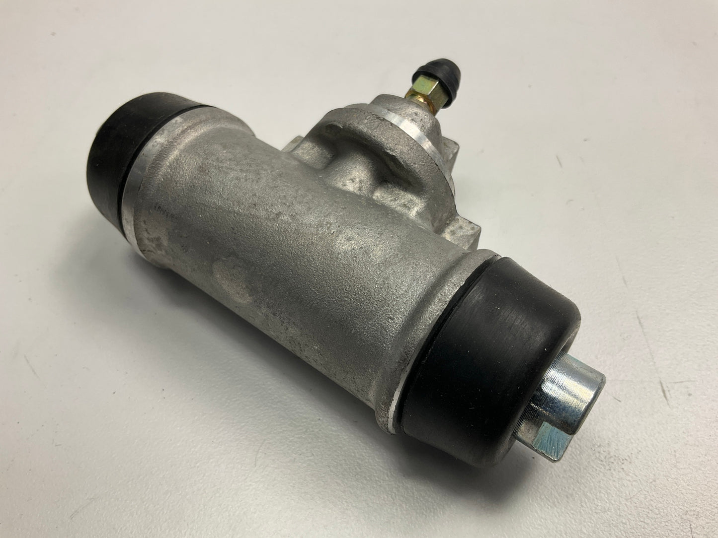 Omni5 PWC37871 Rear Drum Brake Wheel Cylinder