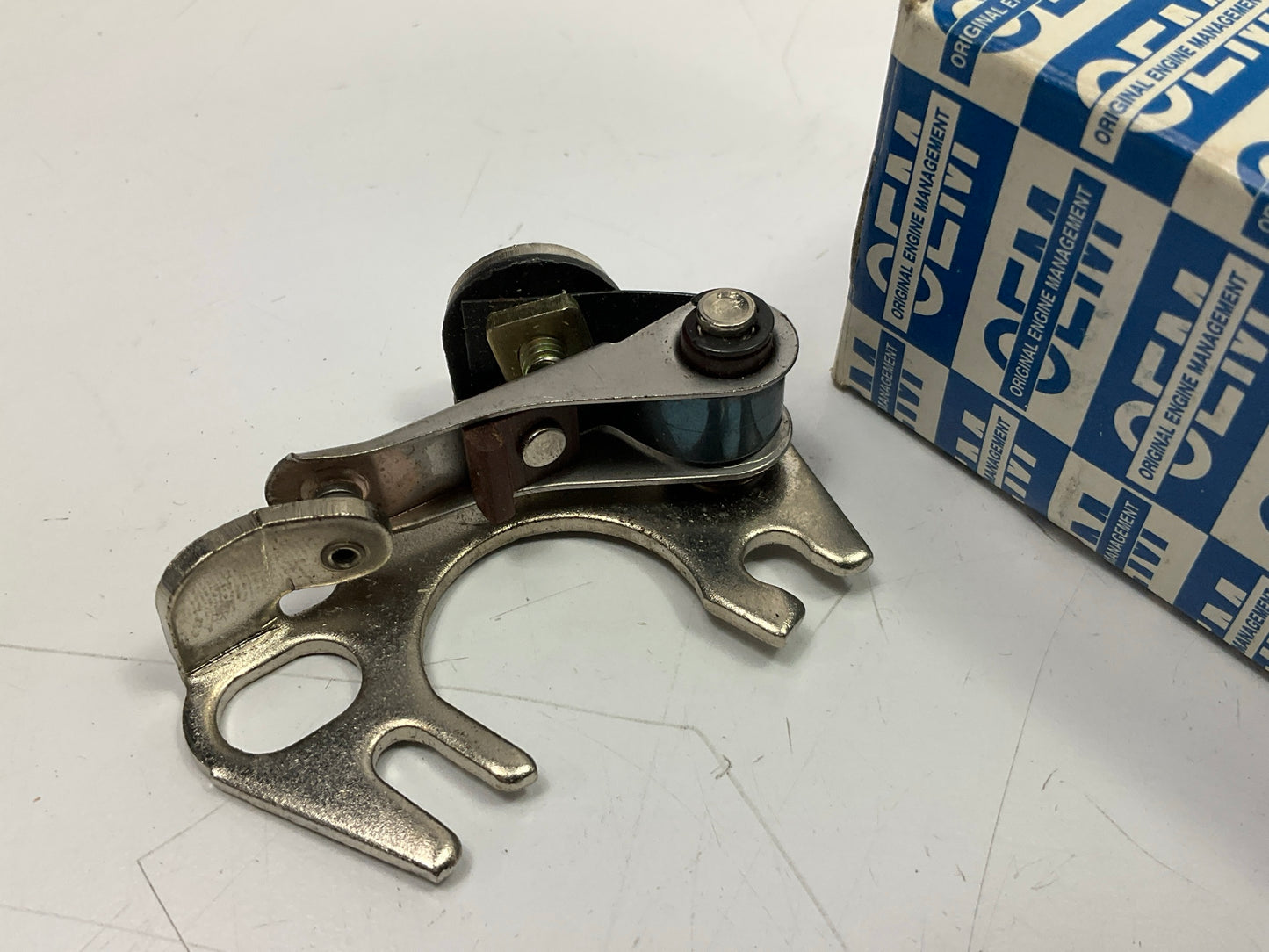 Original Engine Management 1785 Distributor Ignition Points Contact Set