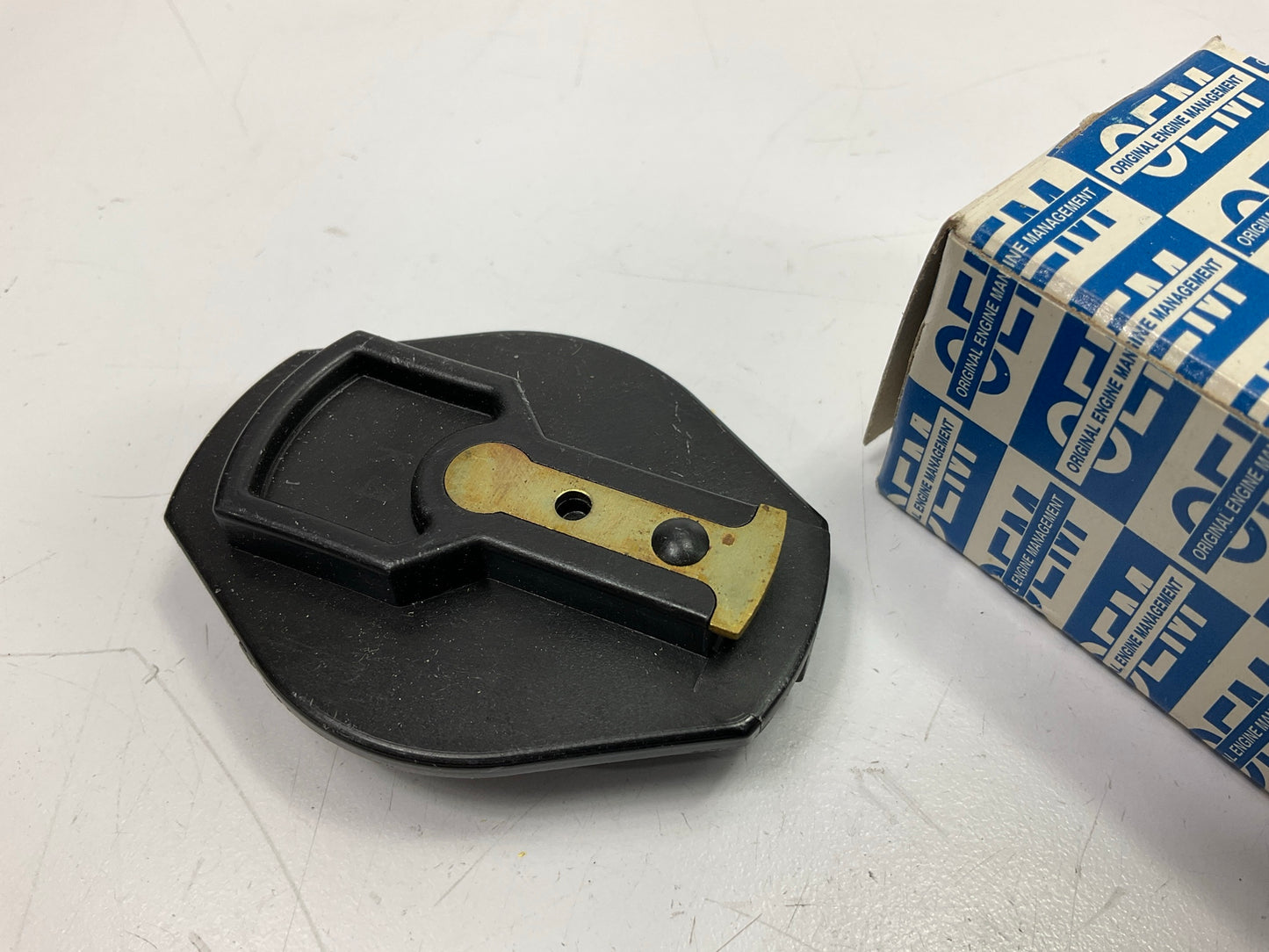 Original Engine Management 3867 Ignition Distributor Rotor