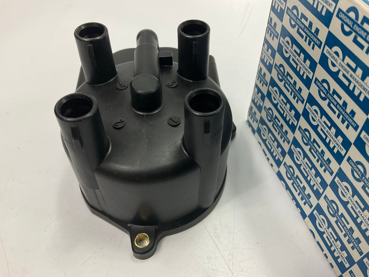Original Engine Management 4004 Ignition Distributor Cap