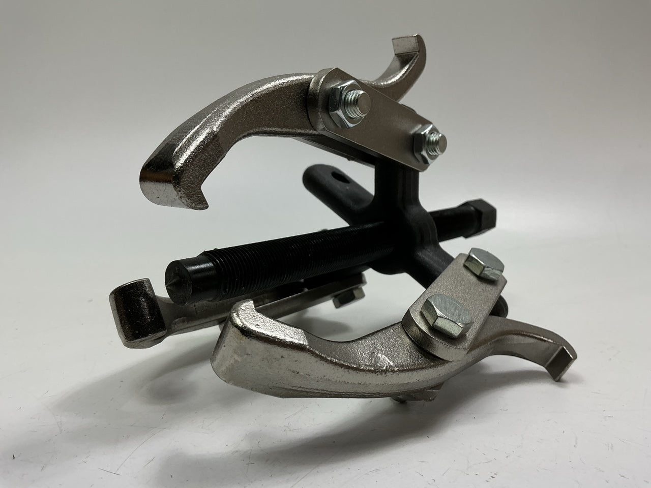 OTC 1026 Grip-O-Matic Puller 5-ton Capacity, 2- Or 3-jaw
