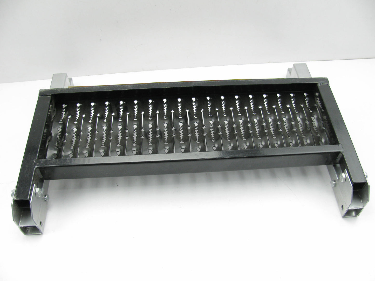OTC 1534A Light Truck Wheel Step - 300 Pounds - Adjust To 14'' - 20''