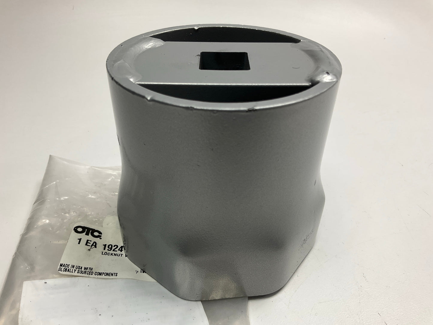 OTC 1924 3/4'' Drive 8-point 3-3/8'' Locknut Socket