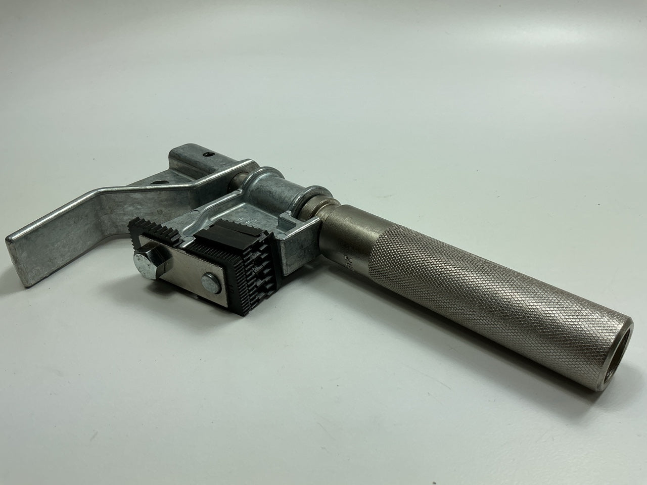 OTC Tools 7402 Universal Outside Thread Chaser Tool