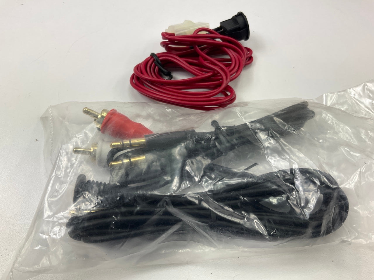 PAC IS3101 Isimple Add On 3.5 Aux Input FM Modulated With Antenna Adaptors