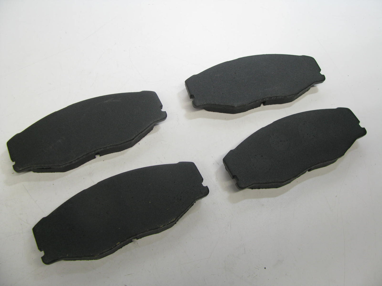 Parts Master D686 Front Disc Brake Pads For 1996-1998 Toyota T100 RWD
