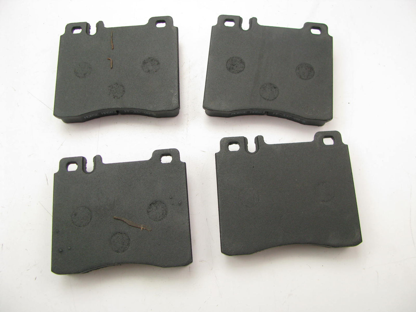 Parts Master MD577 Front Disc Brake Pad Set - Semi-Metallic