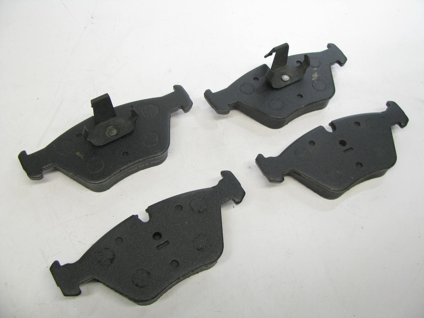 Parts Master MD725 Front Disc Brake Pads For 1997-1998 BMW 528i 2007-2008 325i