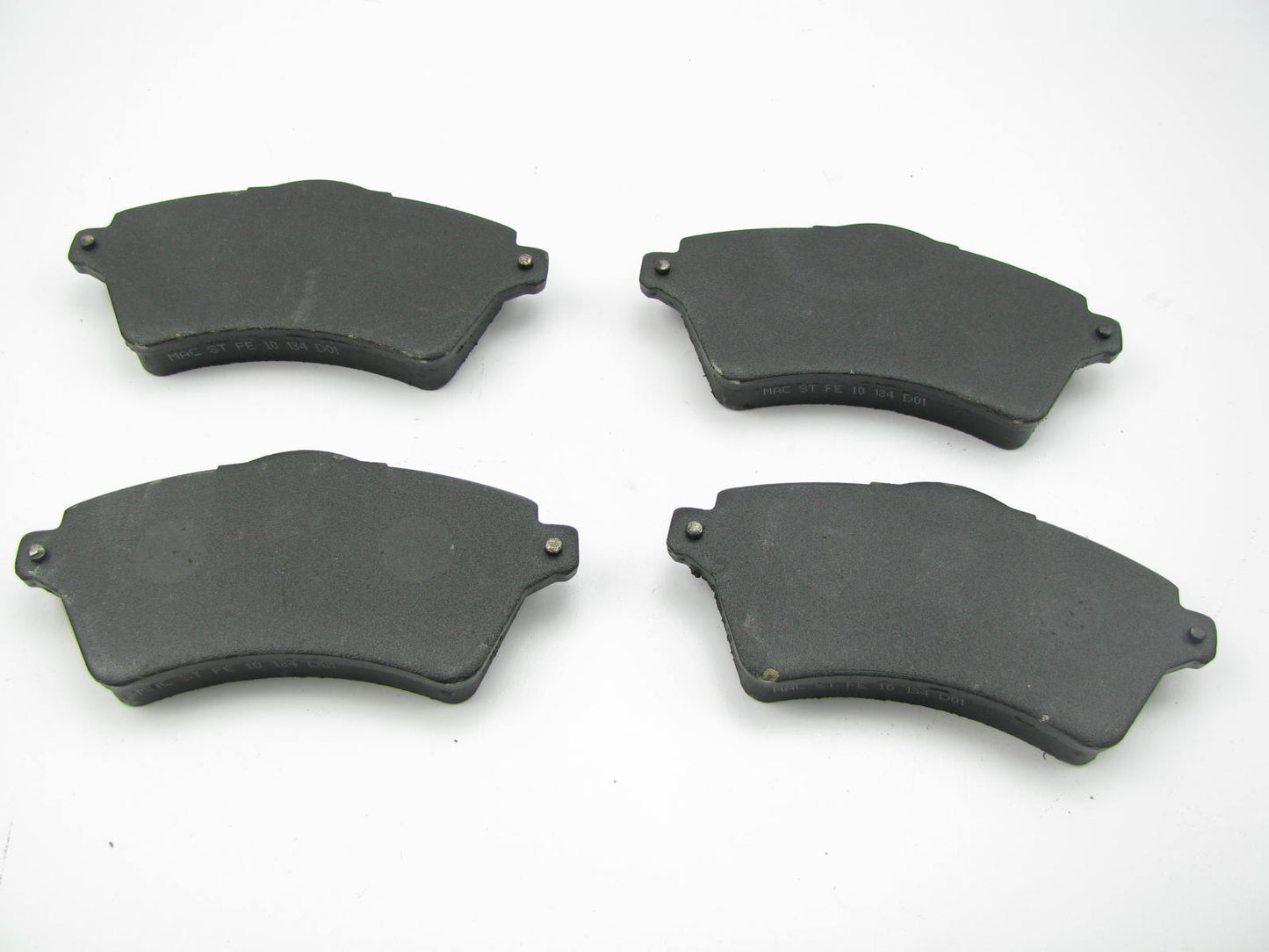 Parts Master MD926 Front Disc Brake Pads For 2002-2005 Freelander