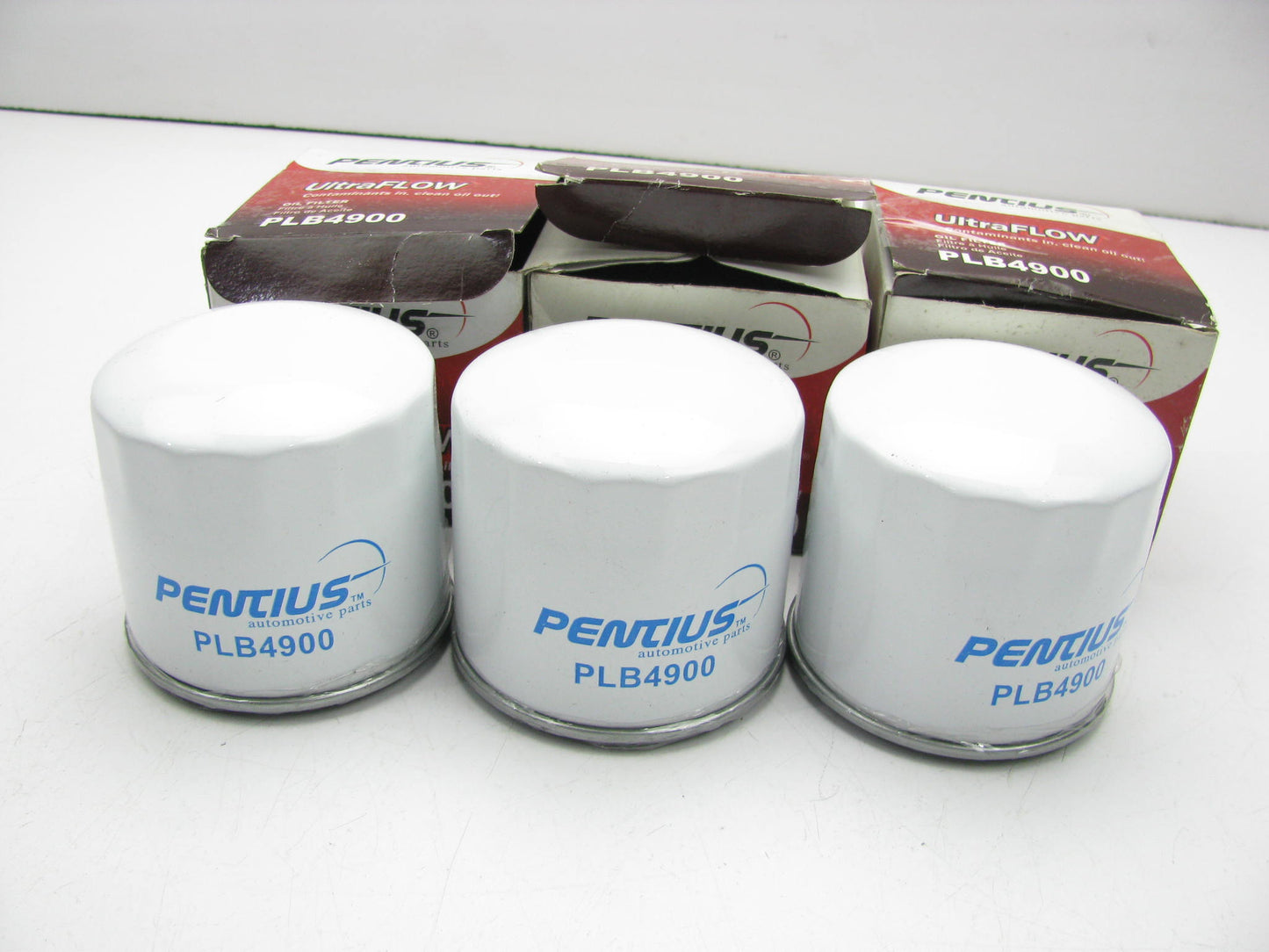 (3) Pentius PLB4900 Oil Filters