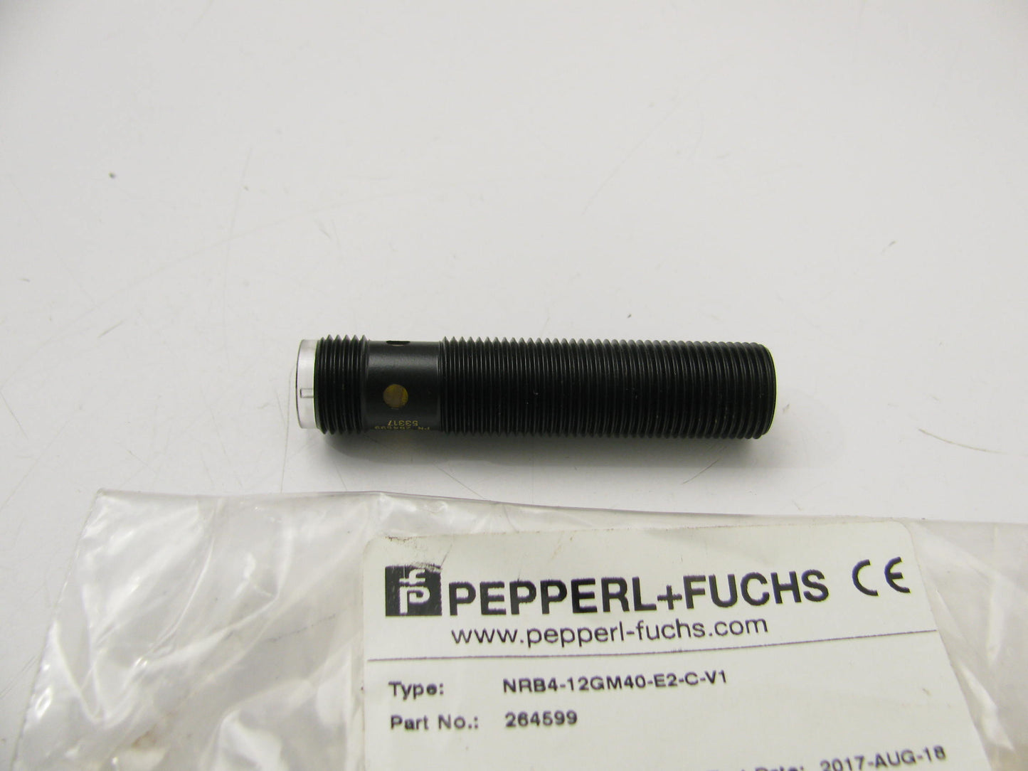 New PEPPERL+FUCHS 264599 Inductive Proximity Sensor NRB4-12GM40-E2-C-V1