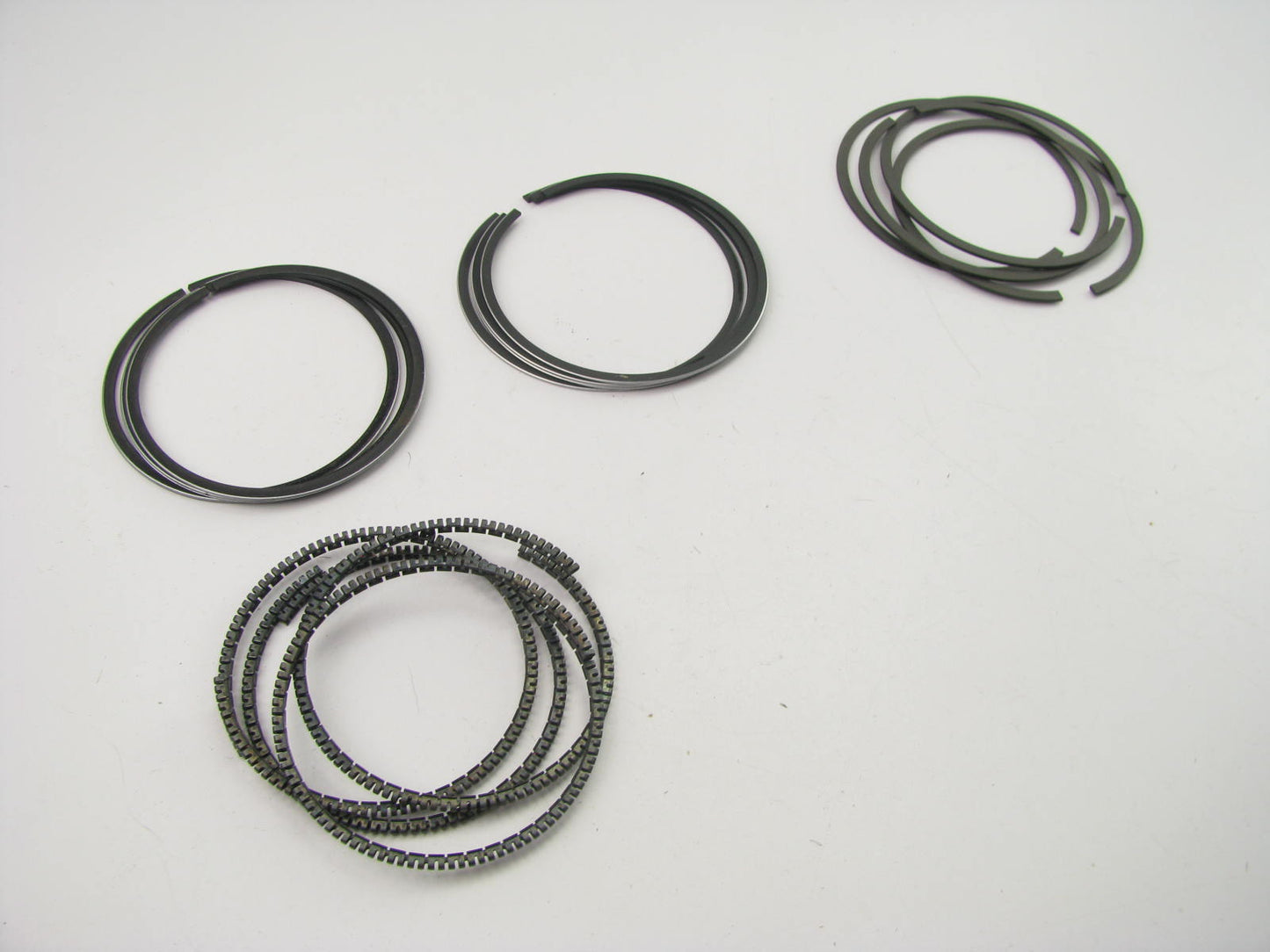 Perfect Circle 210-6283 Piston Ring Set STANDARD For 1982-87 Subaru 1.6L 1.8L H4