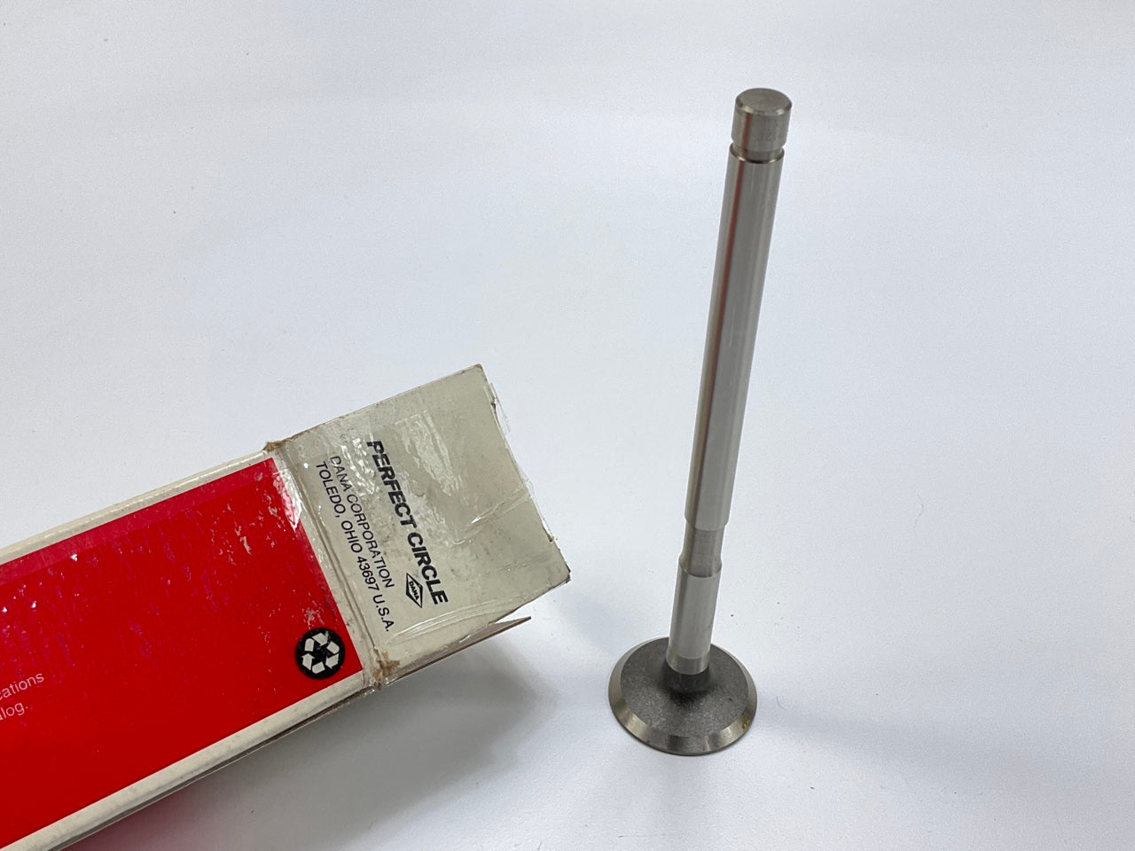 Perfect Circle 211-2129 Engine Exhaust Valve For IHC D282, D301 Diesel