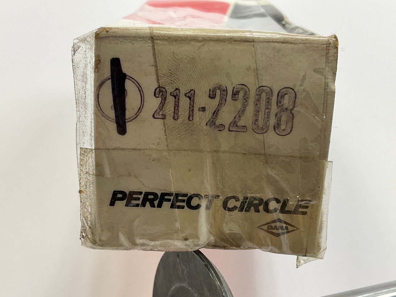 Perfect Circle 211-2208 Engine Intake Valve For 1975-1995 Ford 302 351W-V8