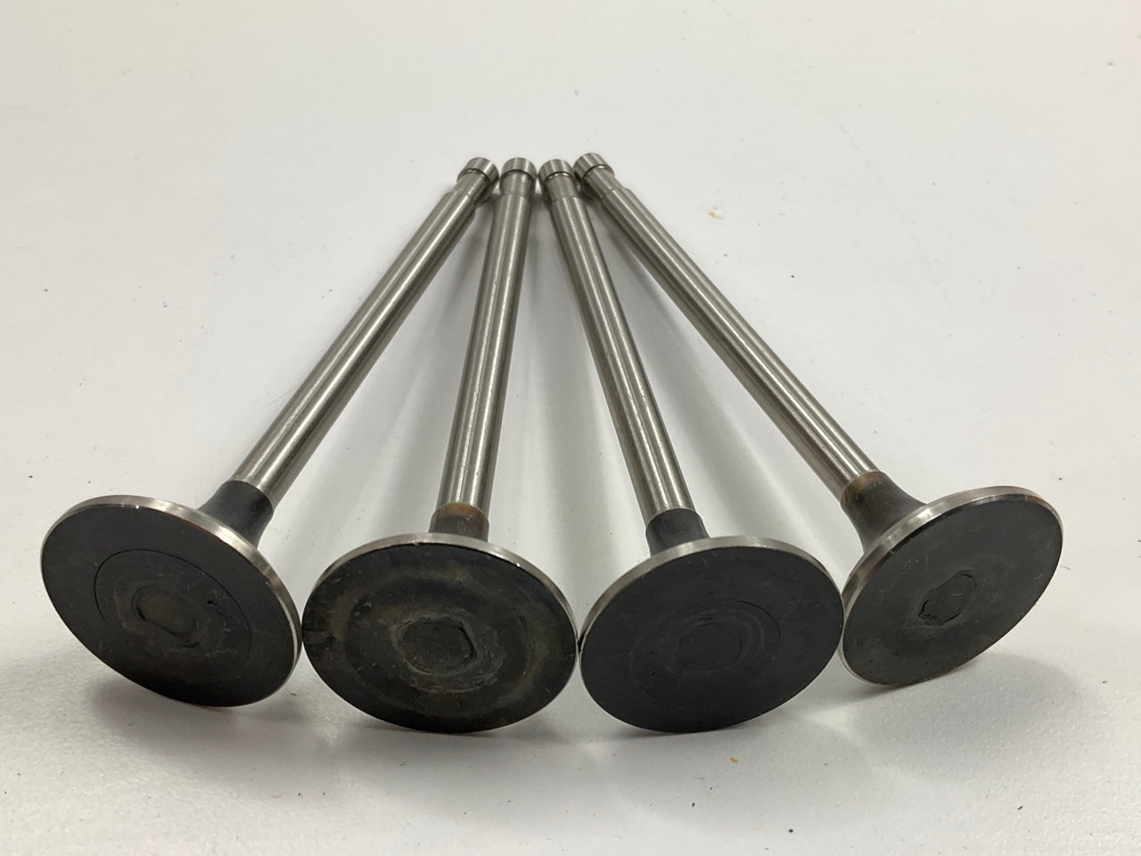 (4) Perfect Circle 211-2315 Engine Exhaust Valves 1973-77 Honda Civic 1.2L 1.5L