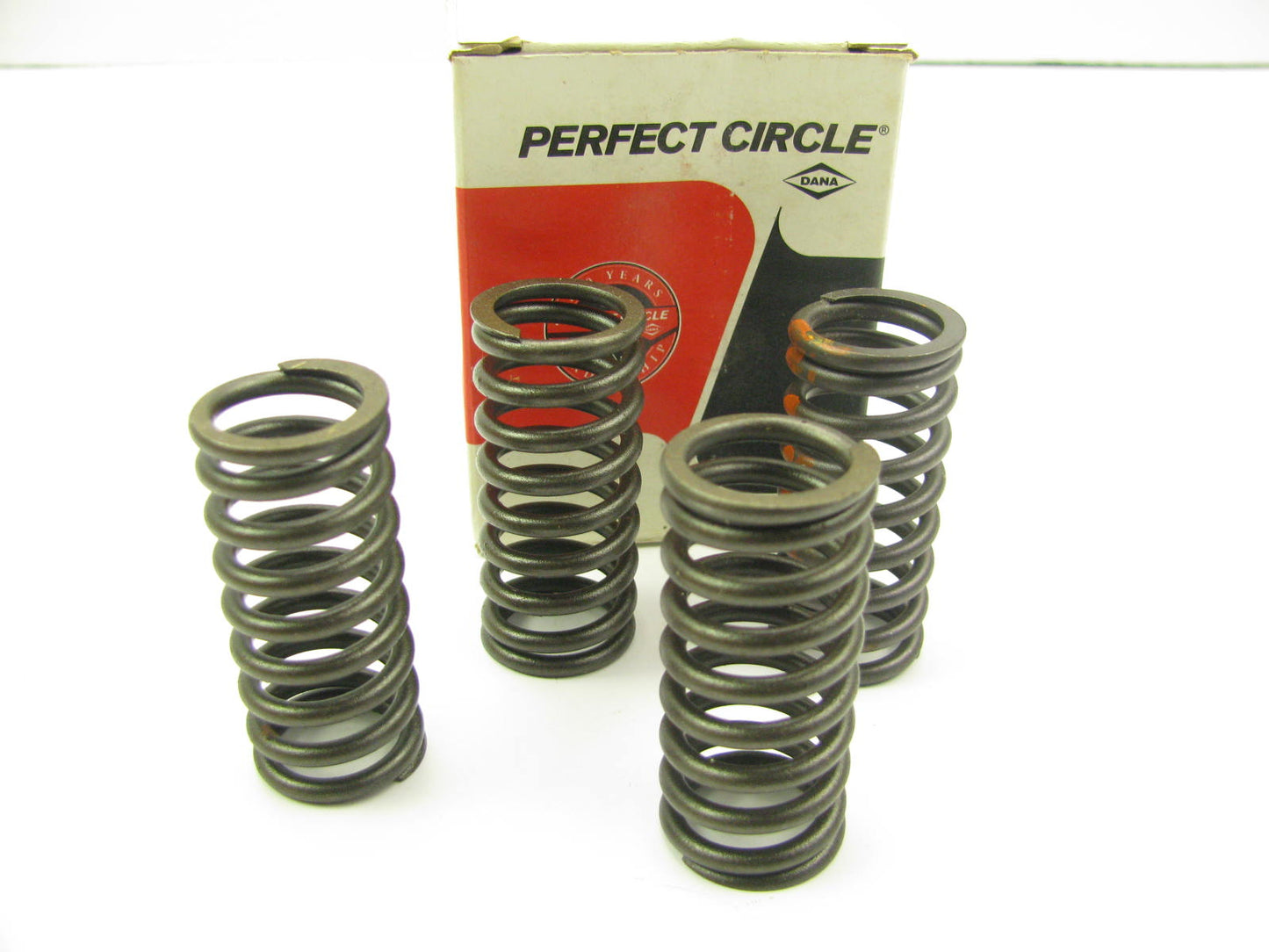(4) Perfect Circle 212-1046 Engine Valve Spring IHC Tractor 164 169 C152 C164