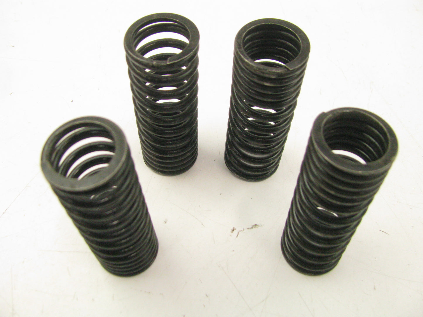 (4) Perfect Circle 212-1083 Inner Valve Spring - Mack END673 END707 END864