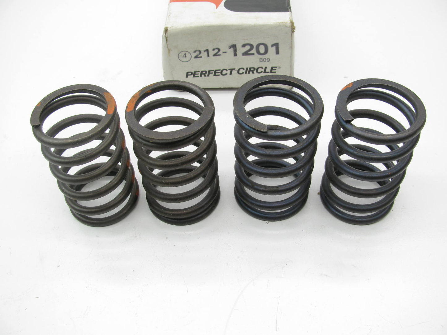 (4) Perfect Circle 212-1201 Valve Spring for Cummins V903 VT903 V903M VT903