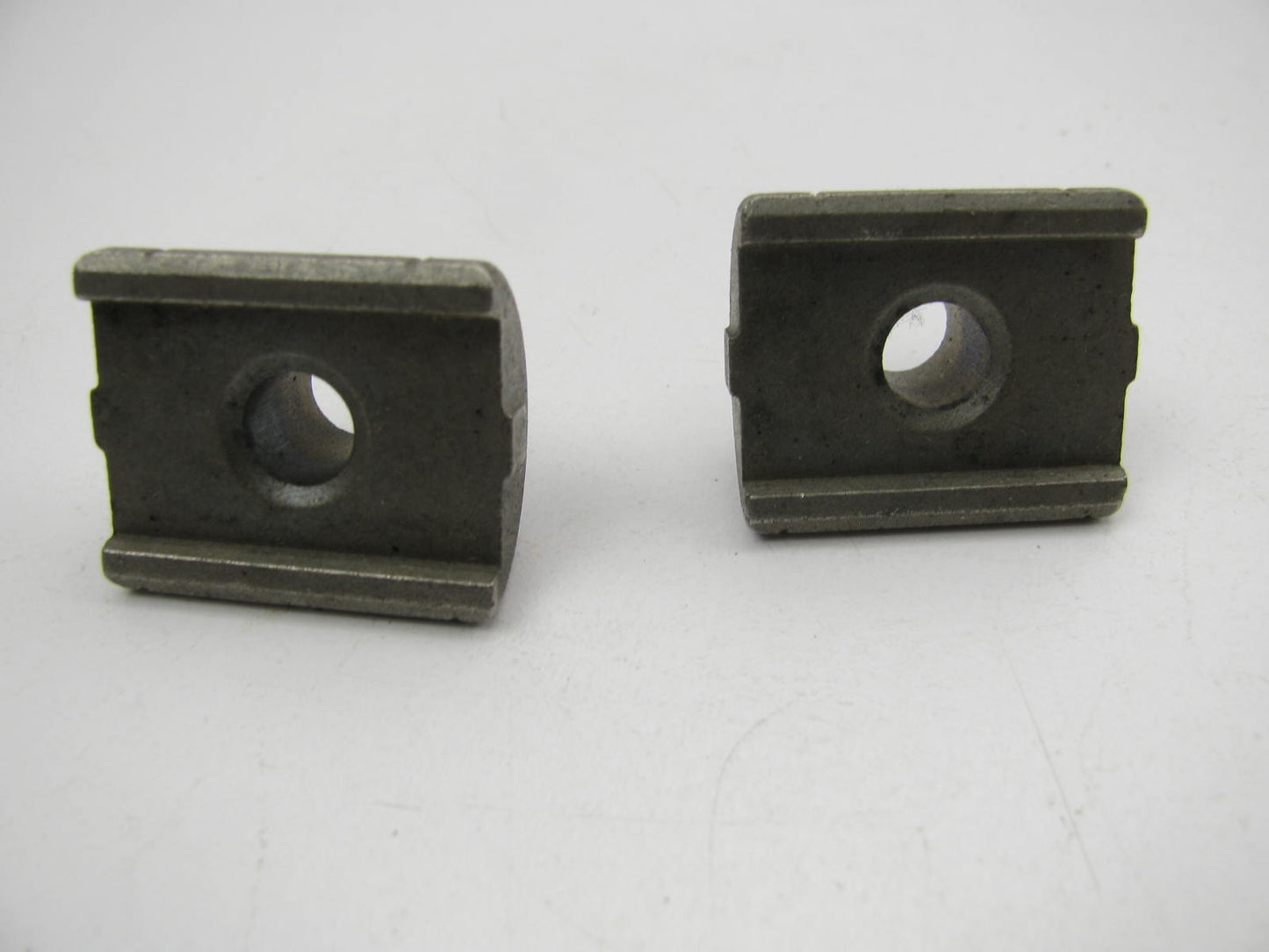 (2) Perfect Circle 214-1086 Rocker Arm Pivots