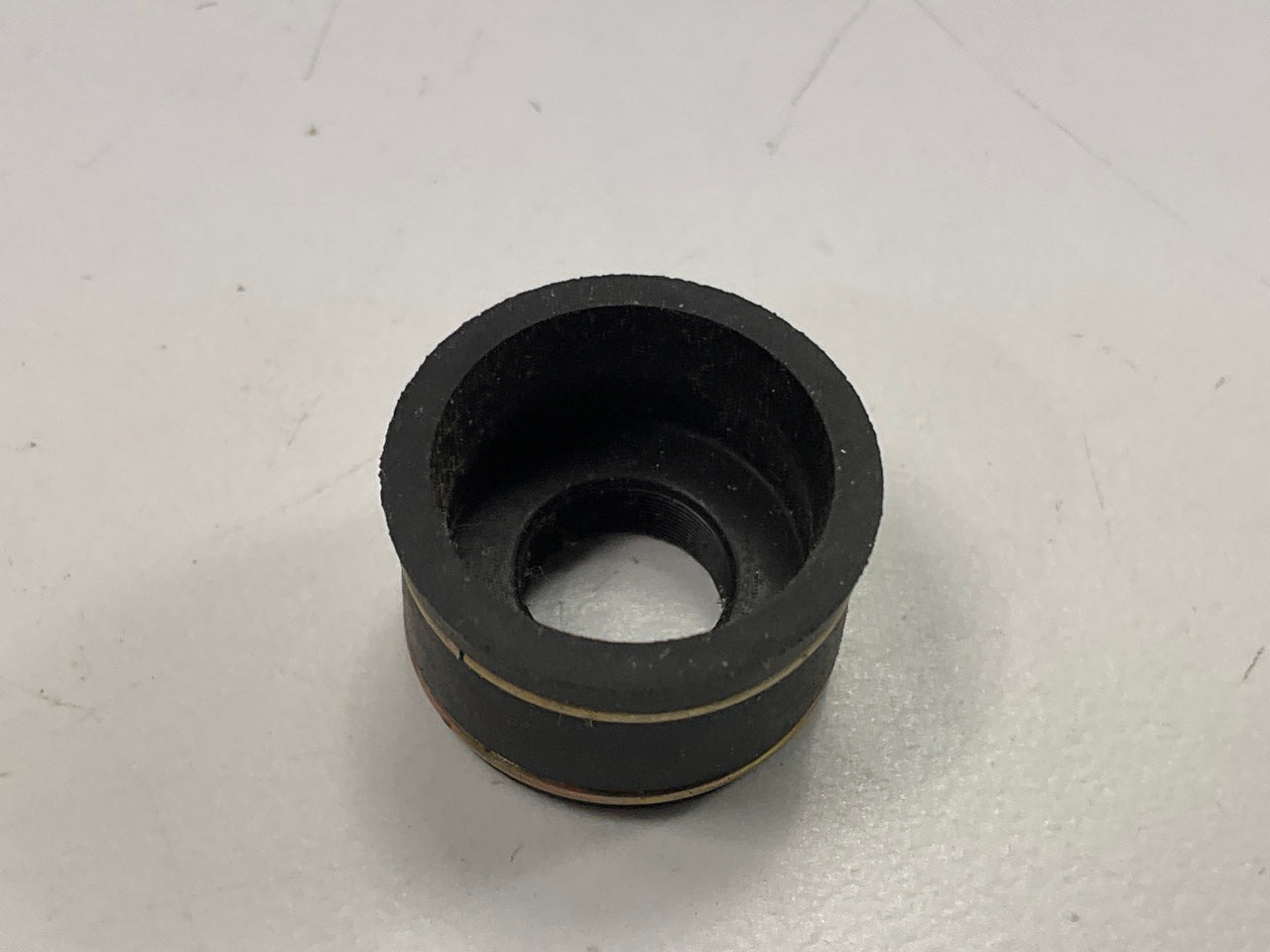 (8) Perfect Circle 216-1066 Engine Valve Stem Oil Seal