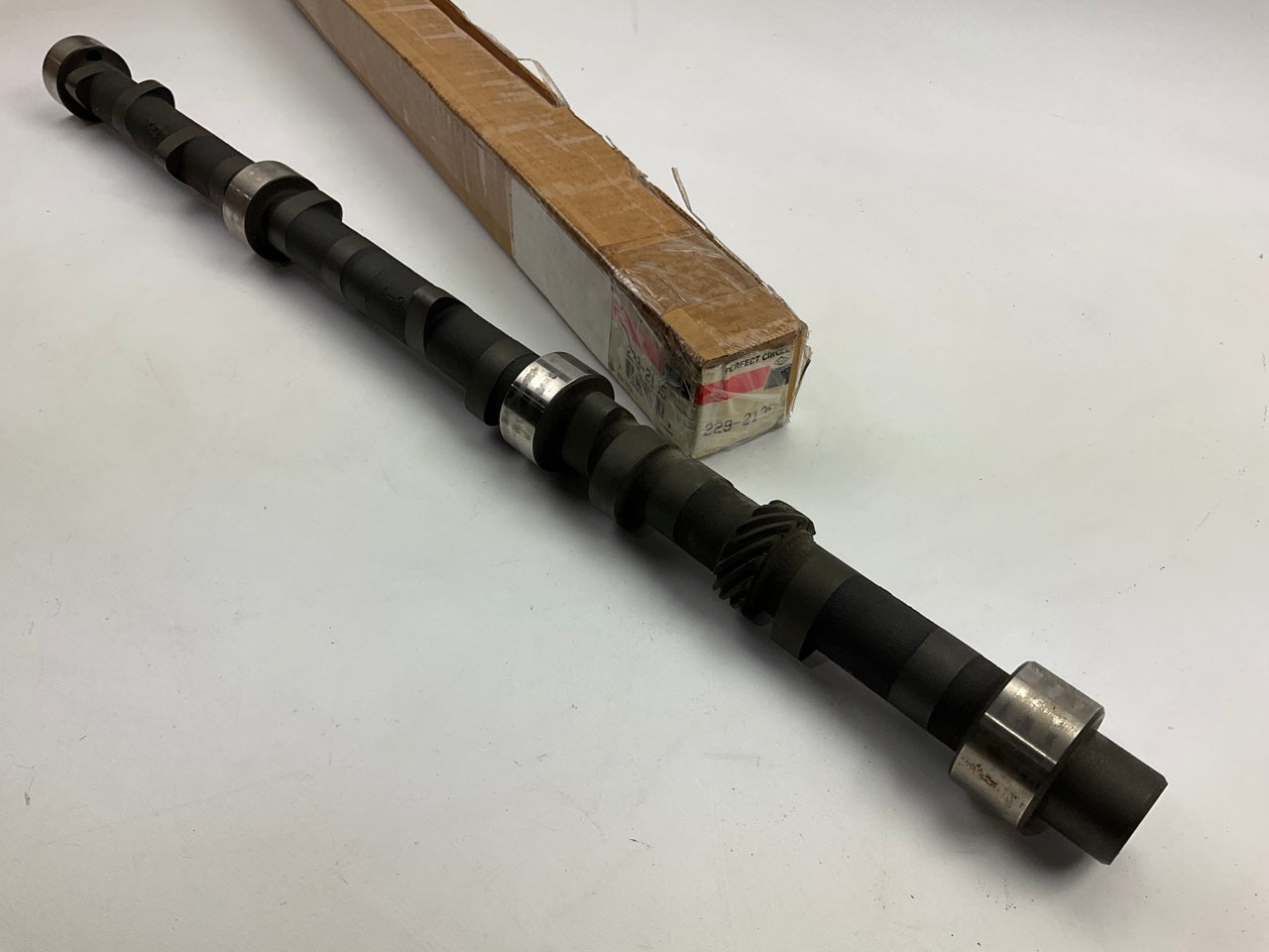 Perfect Circle 229-2135 Performer Camshaft For 1962-1979 Chevrolet 194 230 250