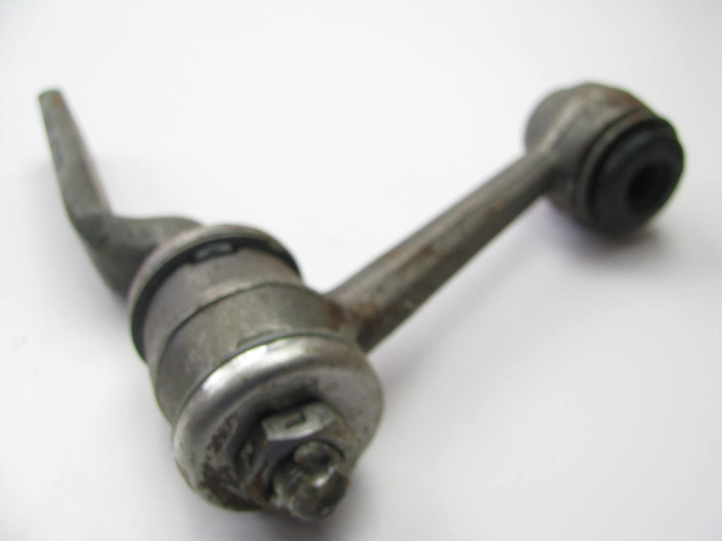 Perfect Circle 268-3514 Steering Idler Arm - 1975-1976 Ford LTD, 79 Continental