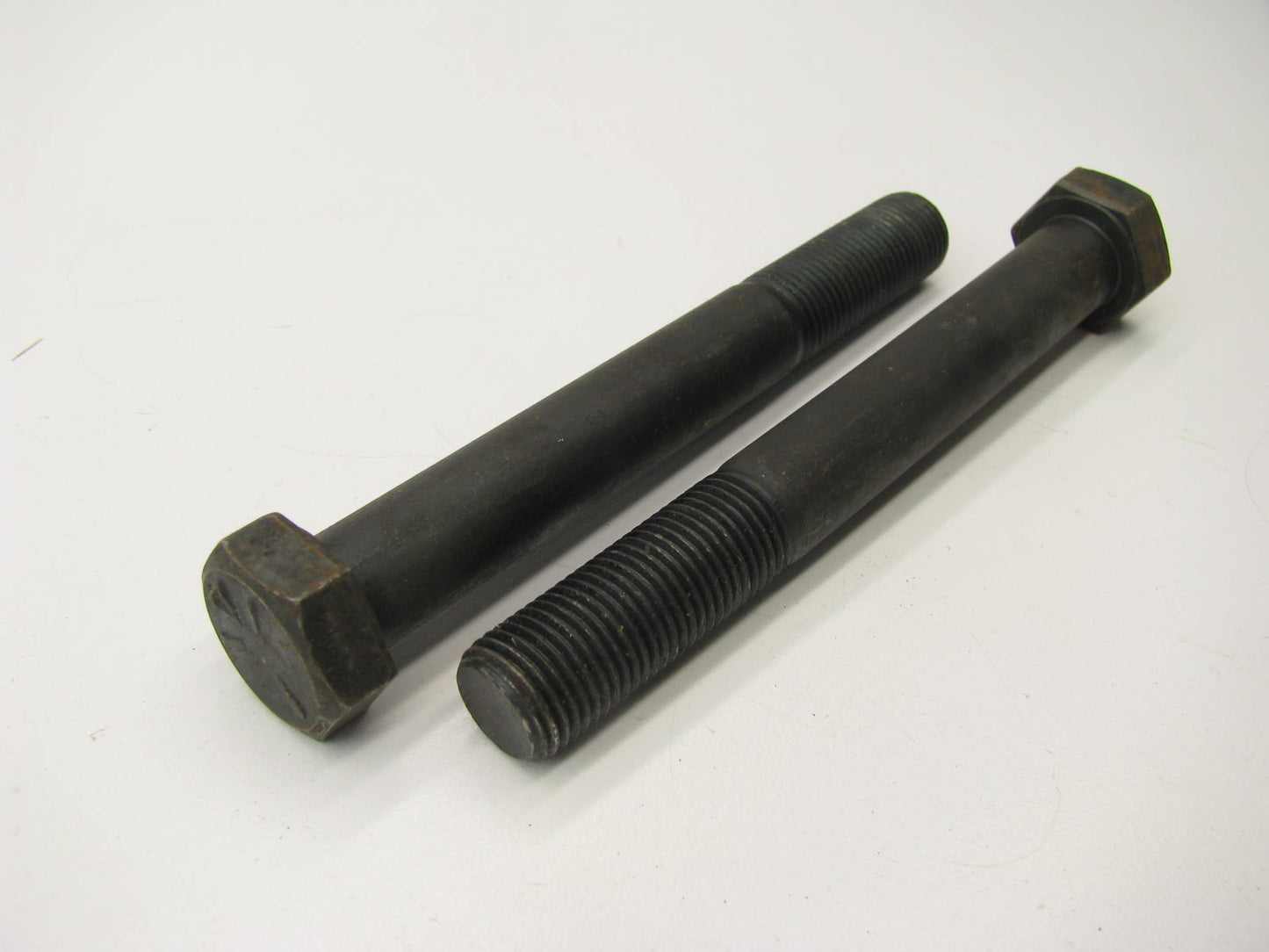(2) Perfect Circle 274-4358 Leaf Spring Bolts (PAIR)