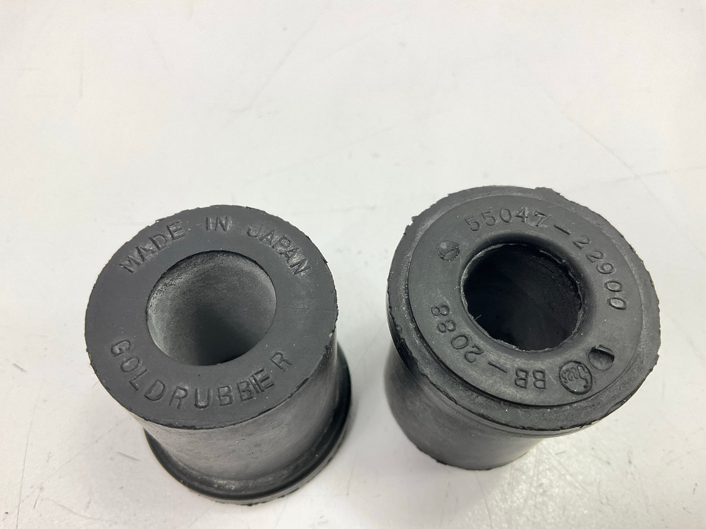 (2) 274-6559 Lower Leaf Spring Shackle Bushings For 77-82 Datsun 810 Wagon