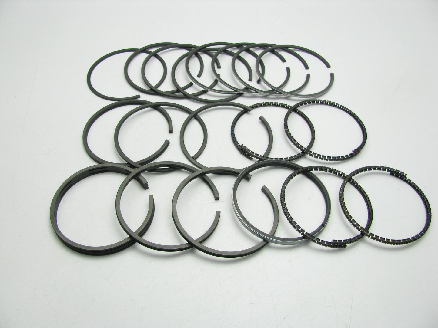 Perfect 40536 STD-.010'' File Fit Piston Rings IHC International 154 Diesel BD154