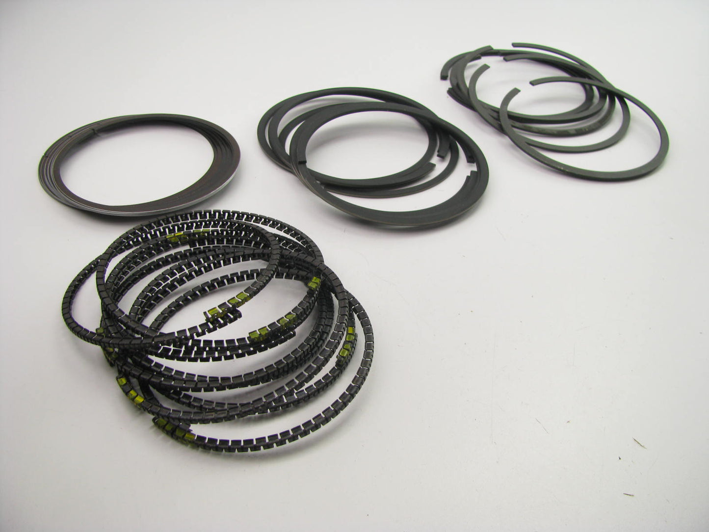 Perfect Circle 40843-010 Engine Piston Rings .010'' 1968-1993 Ford 429 460 V8