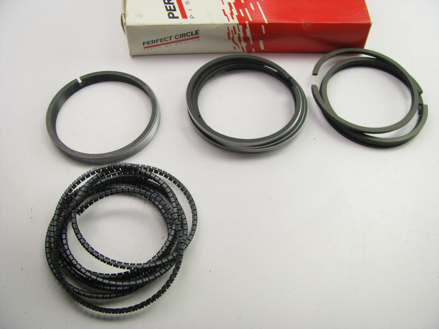 FORD 359 361 389 391 B600 B700 C600 Truck Piston Rings 060 Over Perfect Circle
