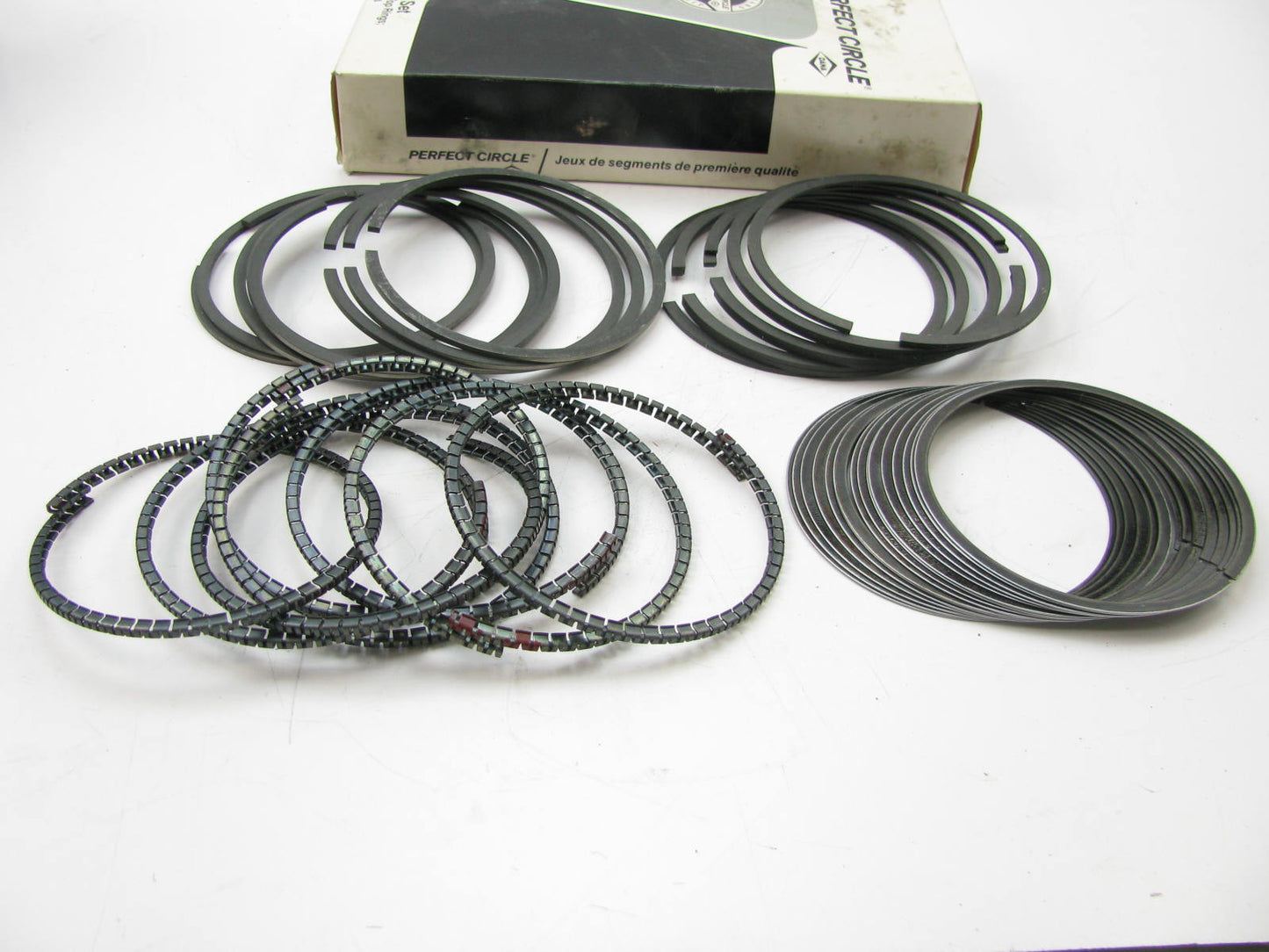 Perfect Circle 41247-030 Engine Piston Ring Set .030'' Oversize 80-90 Ford 370 V8