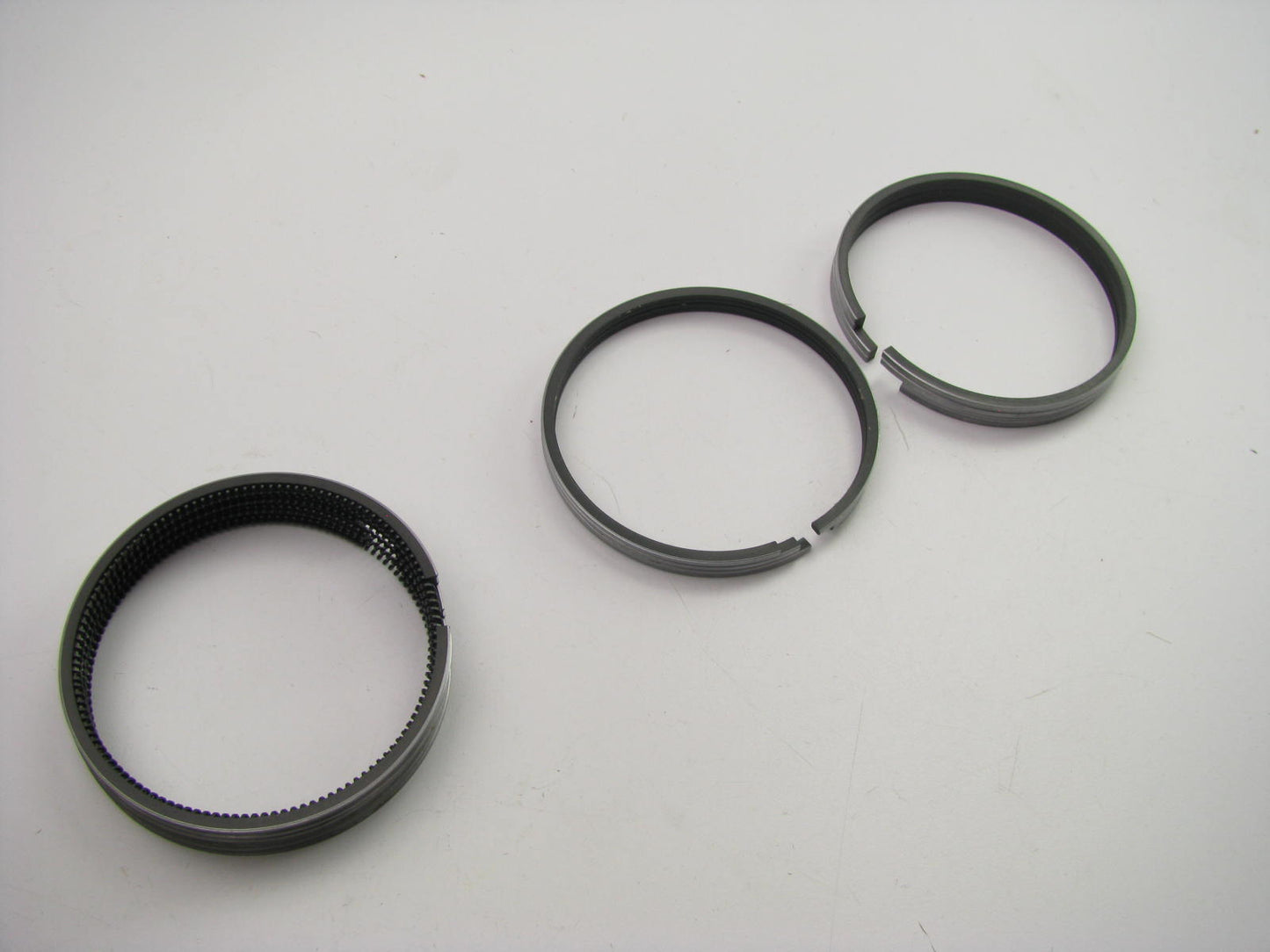 Perfect Circle 41341-010 Piston Ring Set - .010'' For 1981-1983 Nissan 720 2.2L