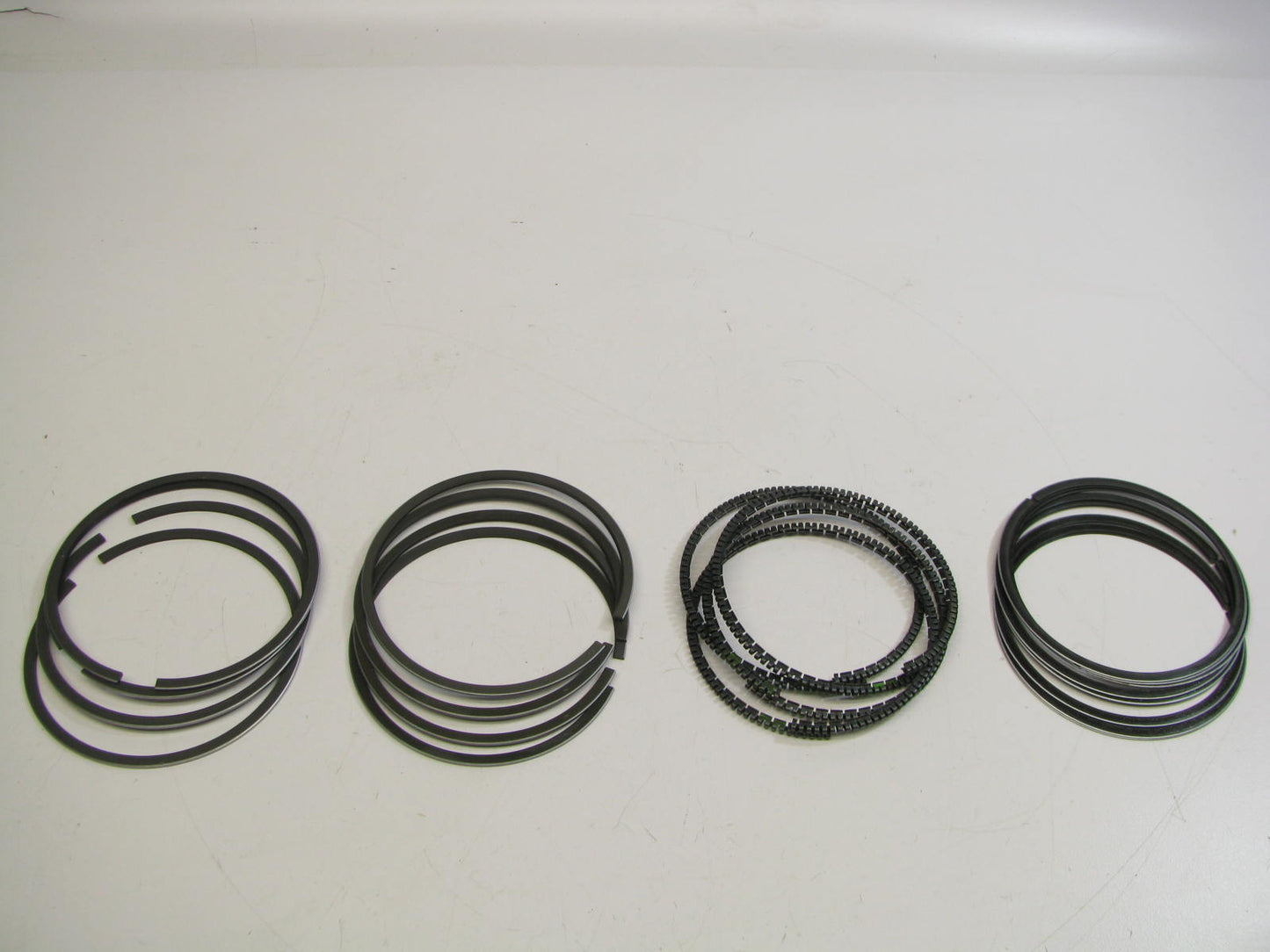 Perfect Circle 41463-030 Piston Rings .030'' For 1983-1984 Nissan 720 2.4L-L4