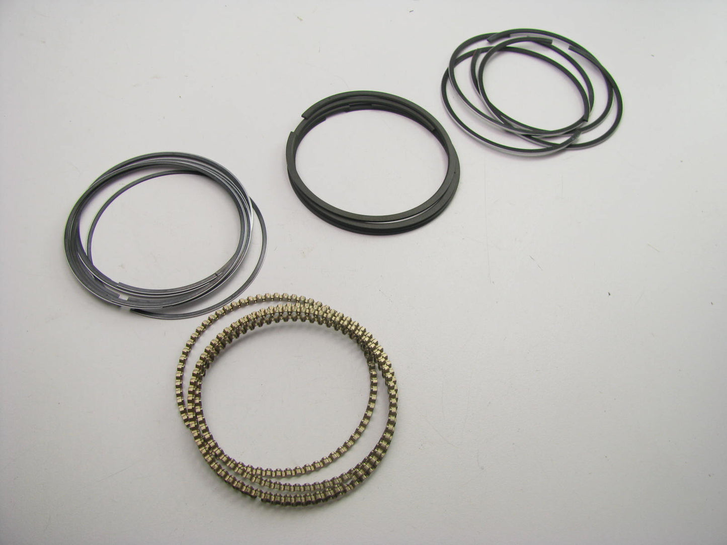 Perfect Circle 41503-010 Engine Piston Ring Set .010'' 1985-1987 Honda Civic 1.5L