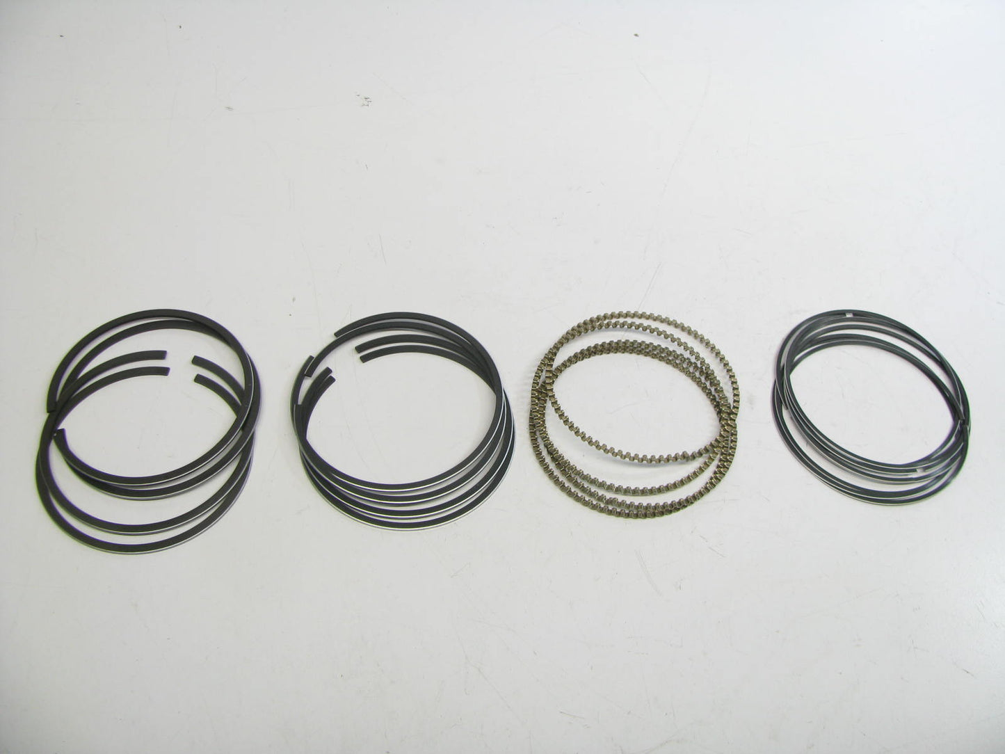 Perfect 41581-STD-010 File Fit Piston Rings - Standard For 1984-1989 Nissan 1.8L