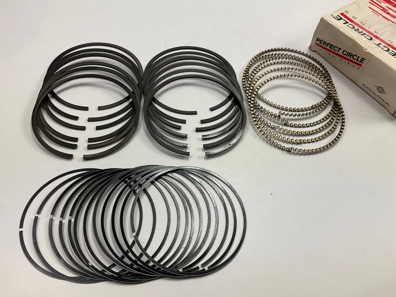 Perfect Circle 41614-040-050 Filt Fit Piston Rings .040-.050'' 1988-95 Buick 3.8L