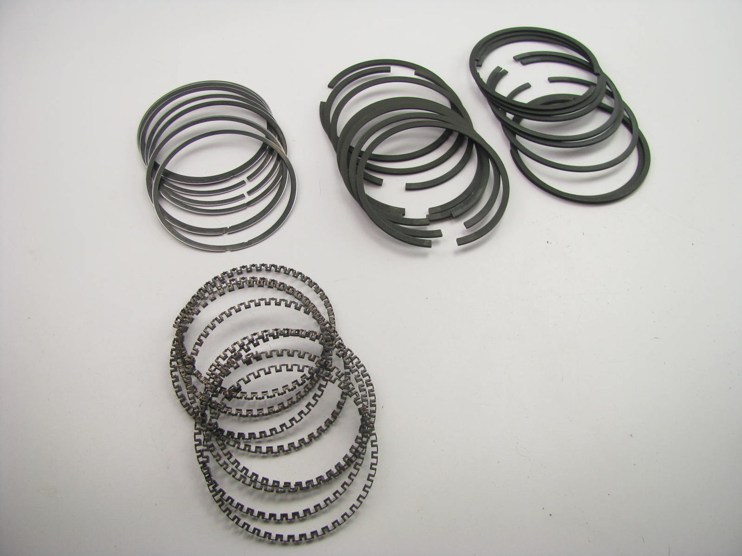 Perfect Circle 50134 STANDARD Size Engine Piston Ring Set Ford 360 390 410 FE V8